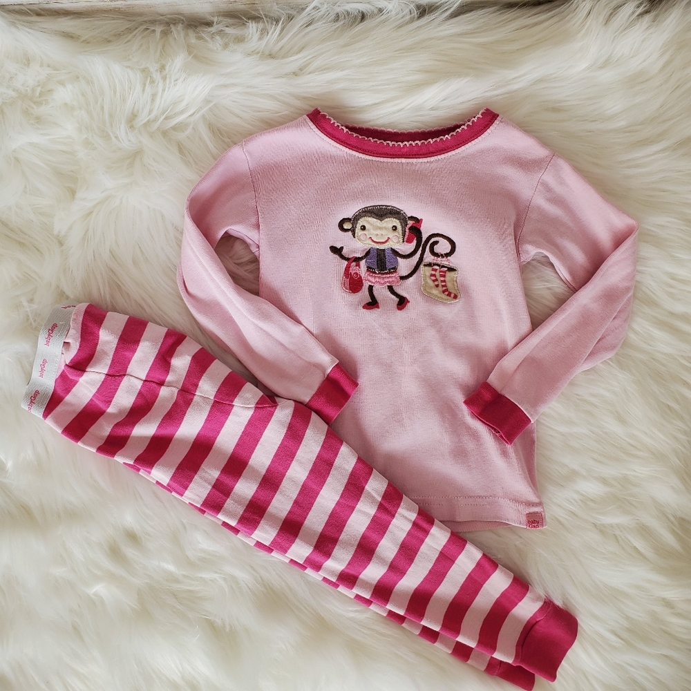 ☆3/$15!☆ Cute girls pajama set from Baby Gap